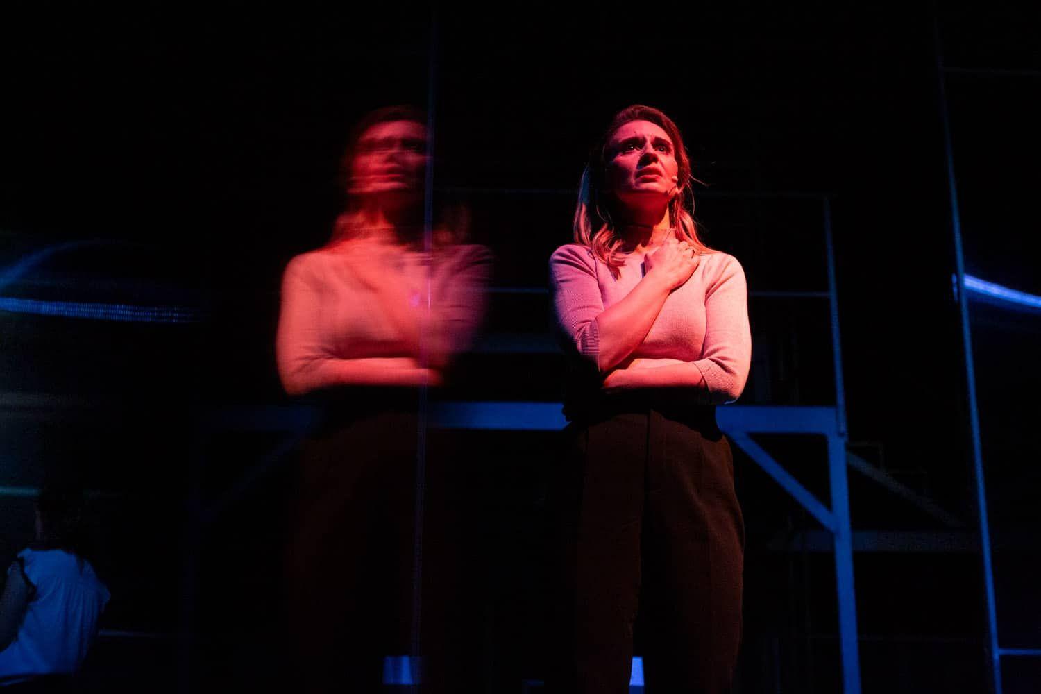 Katarzyna Walczak jako Diana w spektaklu next to normal w Teatrze Syrena